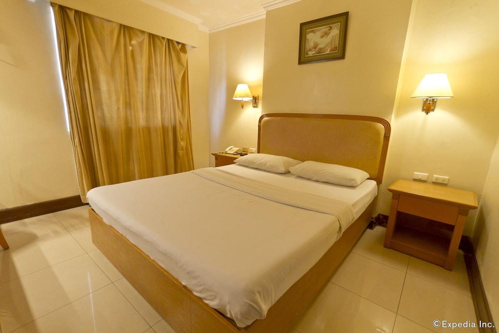 Diplomat Hotel Cebu Luaran gambar